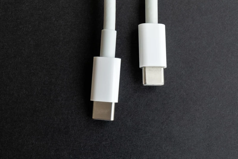 Tony Fadell wants to see iPhone move to USB-C